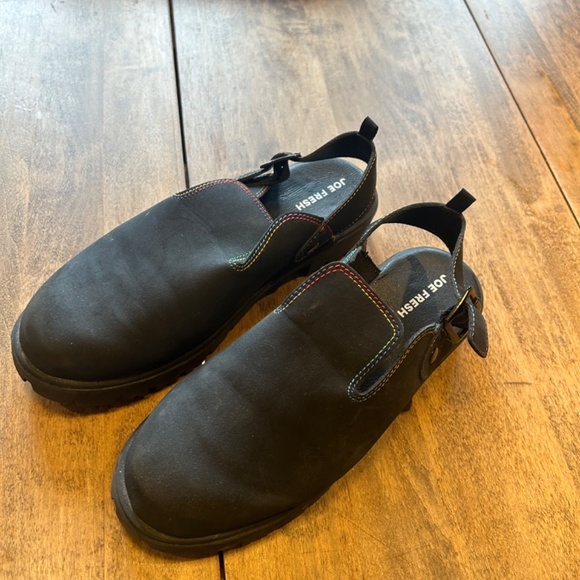 Slide on shoes - Picture 2 of 2